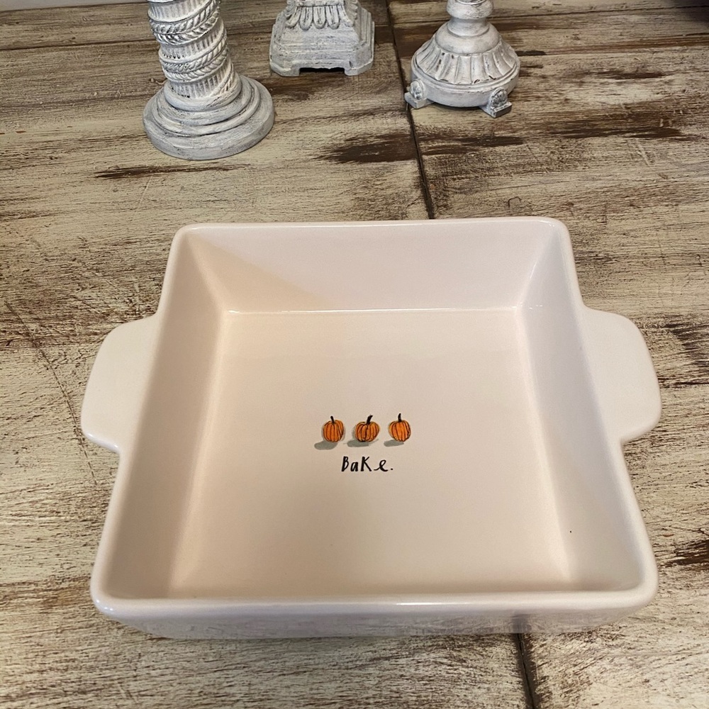 Rae Dunn baking dish